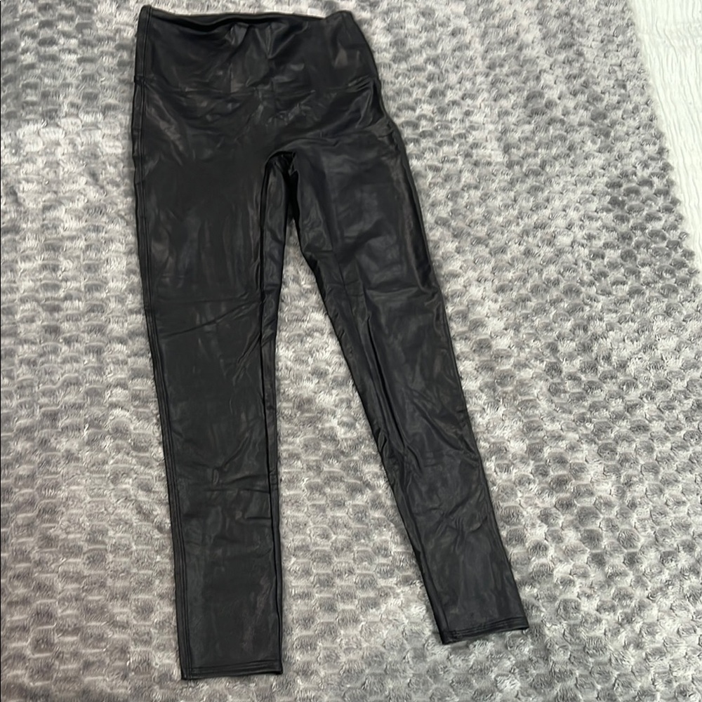 Jane and Bleecker Black Leggings